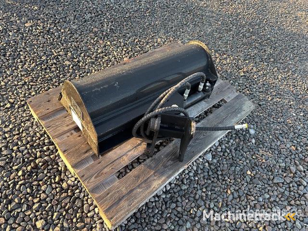 GIYI GY-D3T CAT Tilting Excavator Bucket (Unused)