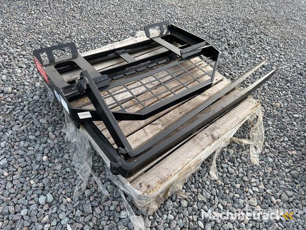 GIYI GY-DHC Skid Steer Forks (Unused)
