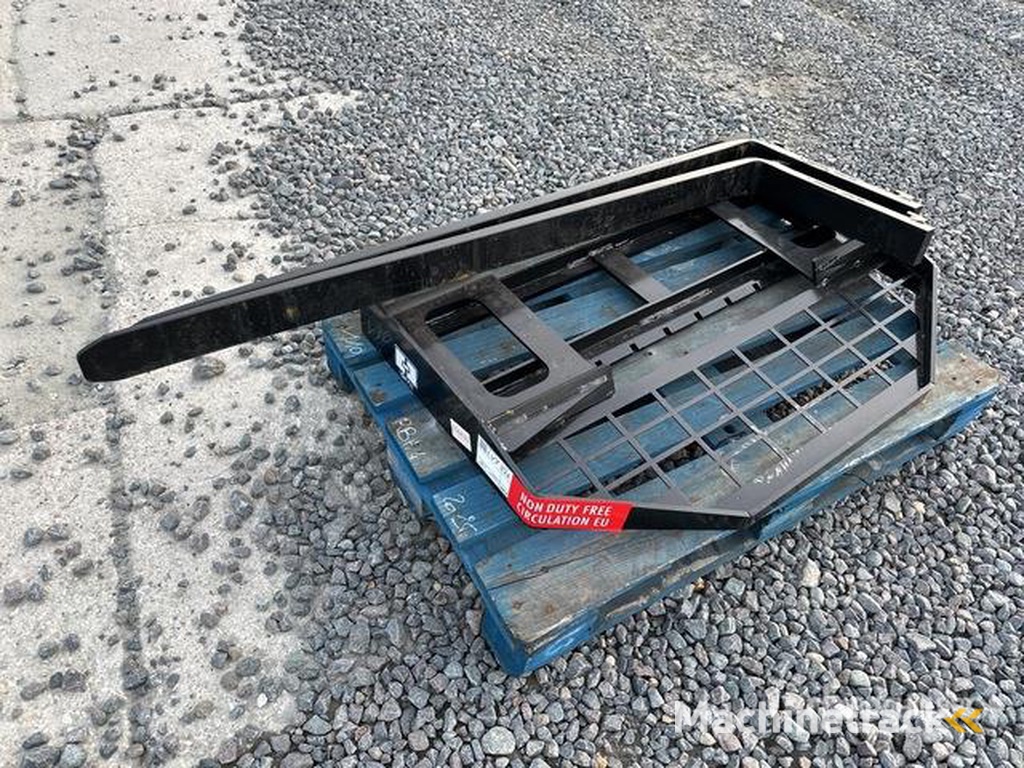 GIYI GY-DHC Skid Steer Forks (Unused)