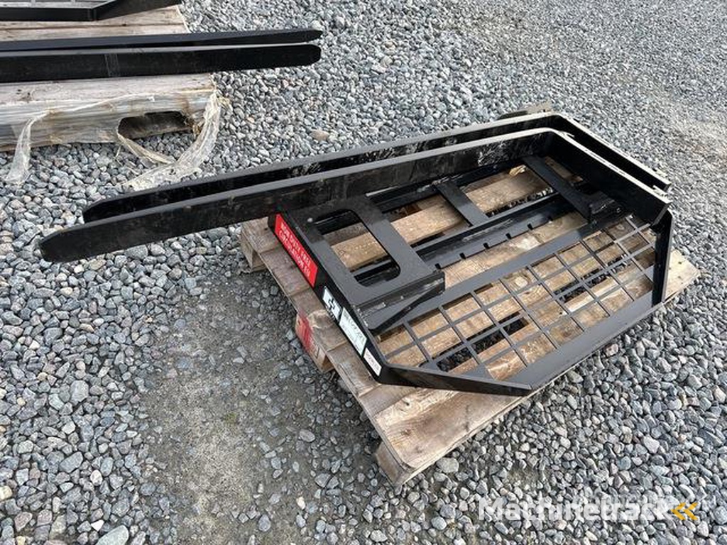 GIYI GY-DHC Skid Steer Forks (Unused)