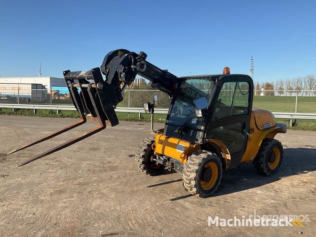 JCB 520-40