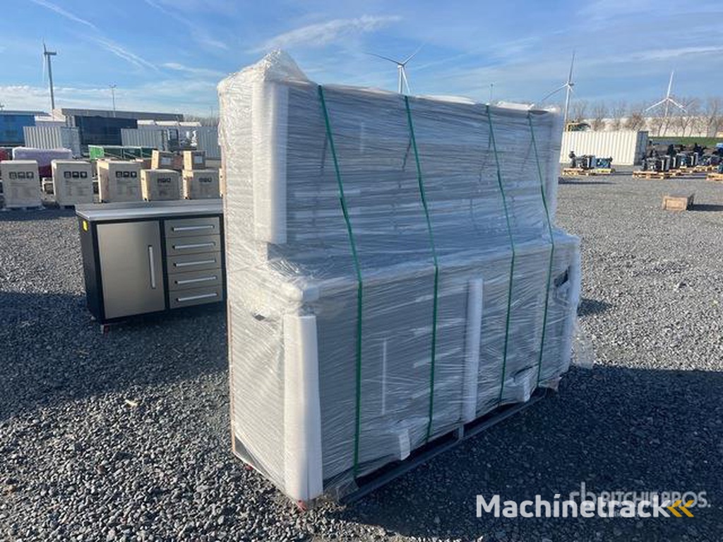 Stahlworks Deluxe Workbench