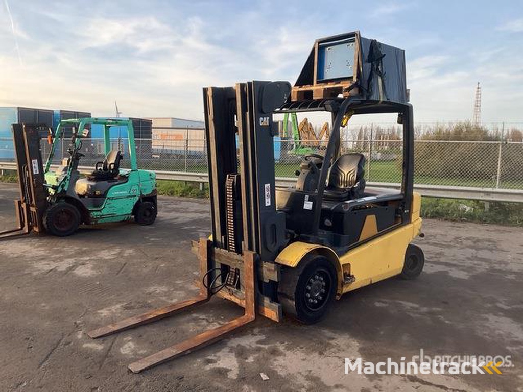CAT EP45 4500 kg Electric Forklift (Inoperable)