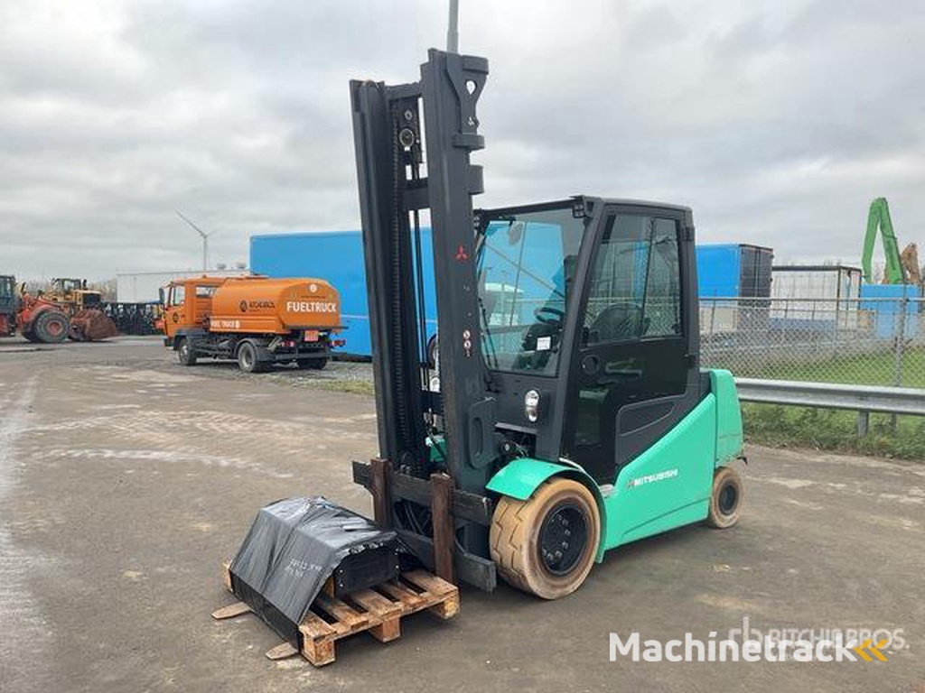 Mitsubishi FB45-4 4500 kg Electric Forklift (Inoperable)
