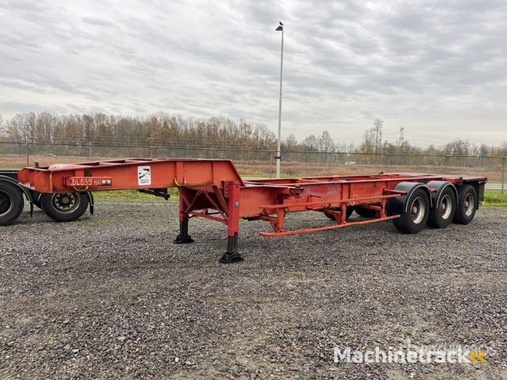 Fruehauf Tri/A Container Trailer
