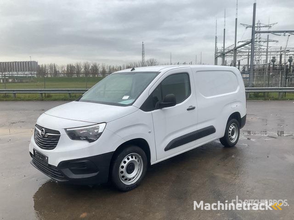 Opel Combo 1.5 D 75 KW KA L2H1 Edition 2 Passenger Van