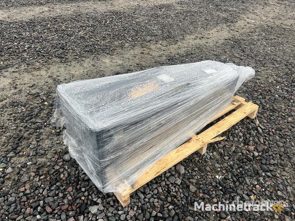 Mustang HM550 Hydraulic Breaker