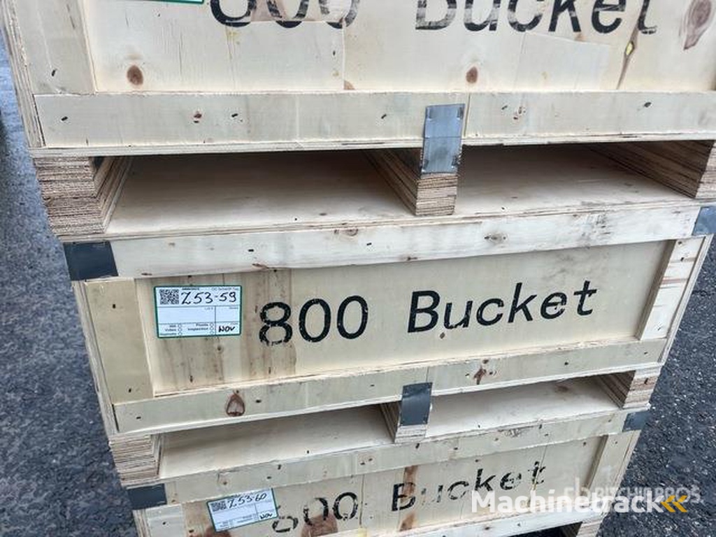 BBS810H Hydraulic Tilting Cleanup Excavator Bucket