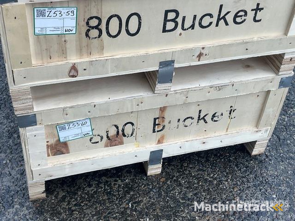 BBS810H Hydraulic Tilting Cleanup Excavator Bucket