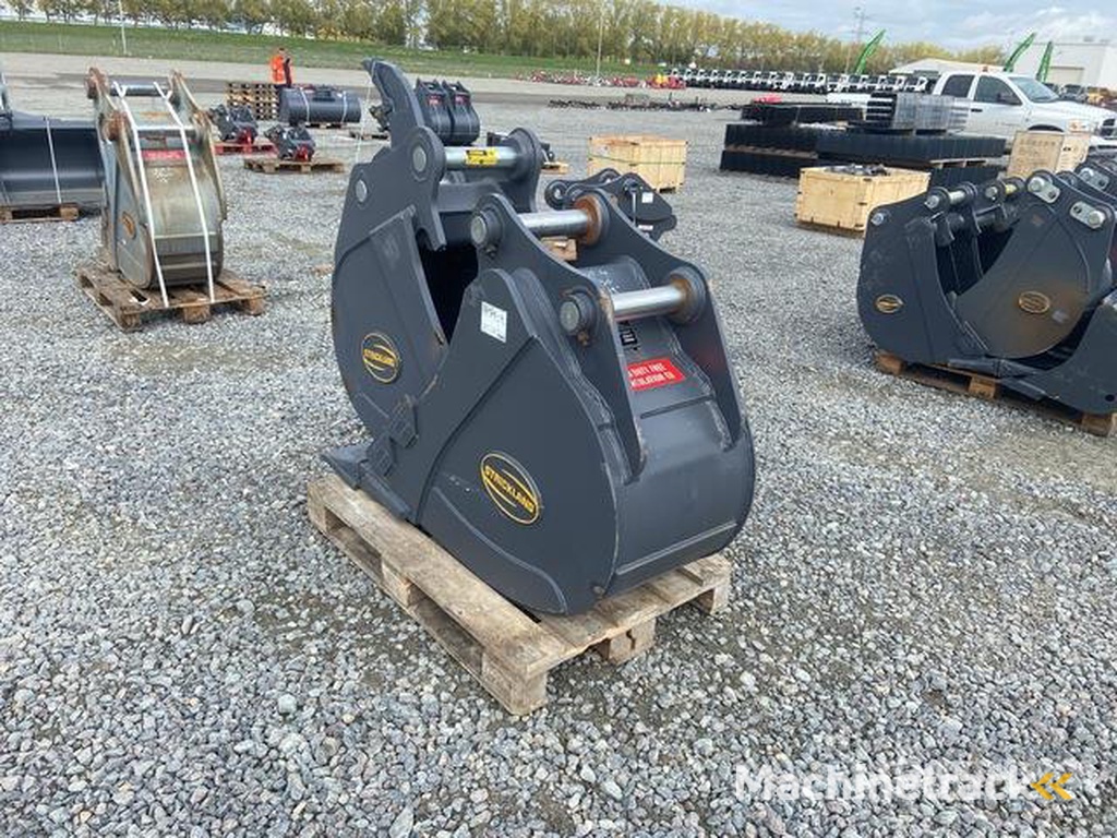 Strickland of (2) Strickland Q/C Cleanup Excavator Bucket - F