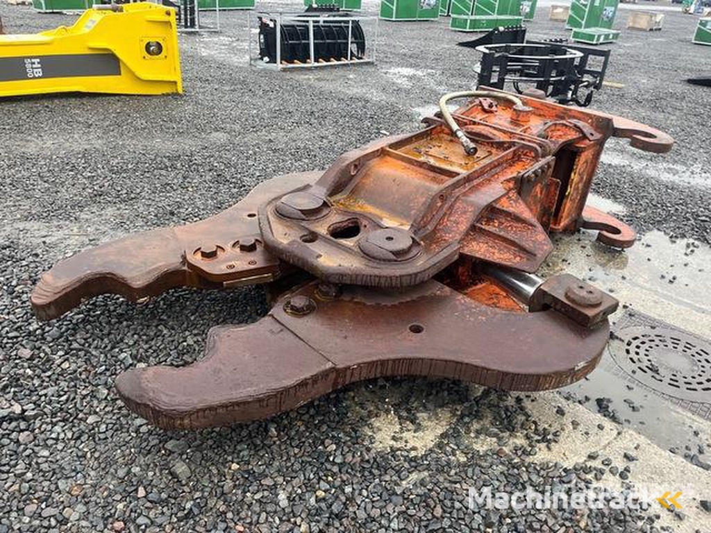 NPK S-42XCR Concrete Crusher