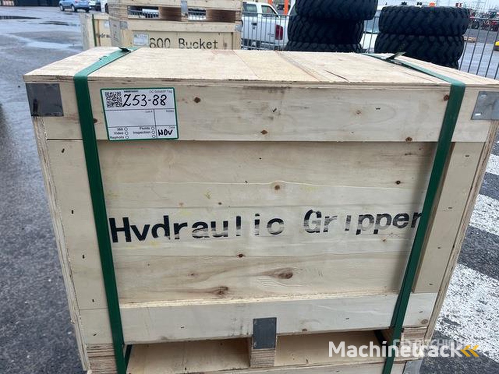 SH361 Hydraulic Log Grapple (Unused)