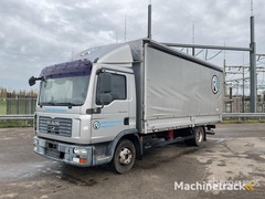 man-tgl12.210-4x2-curtain-side-truck