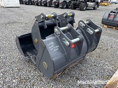 strickland-of-5-strickland-excavator-bucket---fits-kubota-k