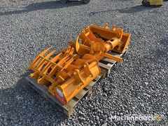 quantity-of-8-giyi-excavator-attachment-unused