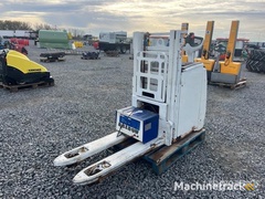 fenwick-linde-d10-1200-kg-electric-pallet-jack