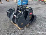 Minituur van Strickland Excavator Bucket - Fits Hitachi ZX130 (Unused)