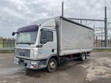 Minituur van MAN TGL12.210 4x2 Curtain Side Truck