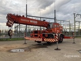 Minituur van Kato KR25 25 ton 4x4x4 All Terrain Crane