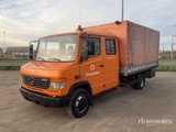 Minituur van Mercedes-Benz Vario 818DE 4x2 Curtainside Van Truck