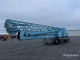 Minituur van Potain IGO32 Tri/A Self-Erecting Mobile Tower Crane
