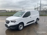 Miniaturansicht von Opel Combo 1.5 D 75 KW KA L2H1 Edition 2 Passenger Van