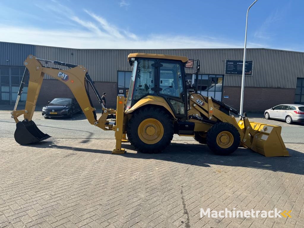 CAT 424 4X4 ( NEW UNUSED )