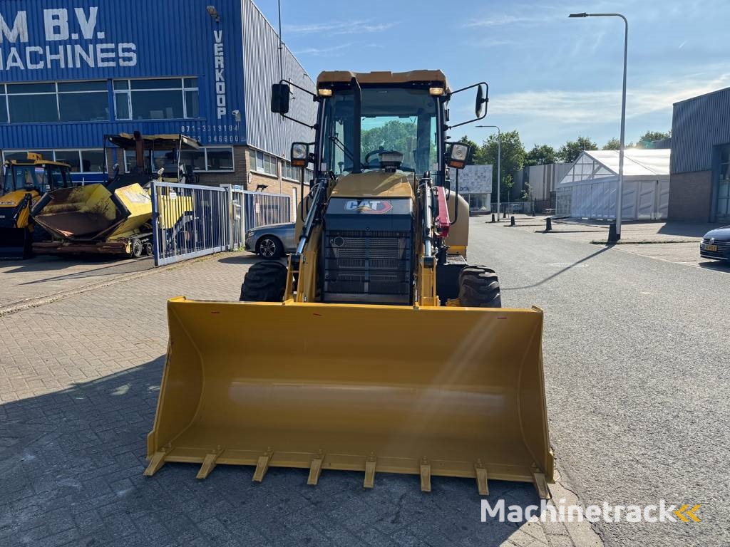 CAT 424 4X4 ( NEW UNUSED )