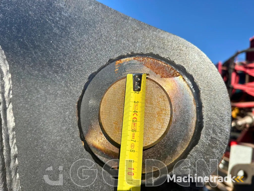 New bucket for 20-25t excavator 80 pin, 130cm with teeth