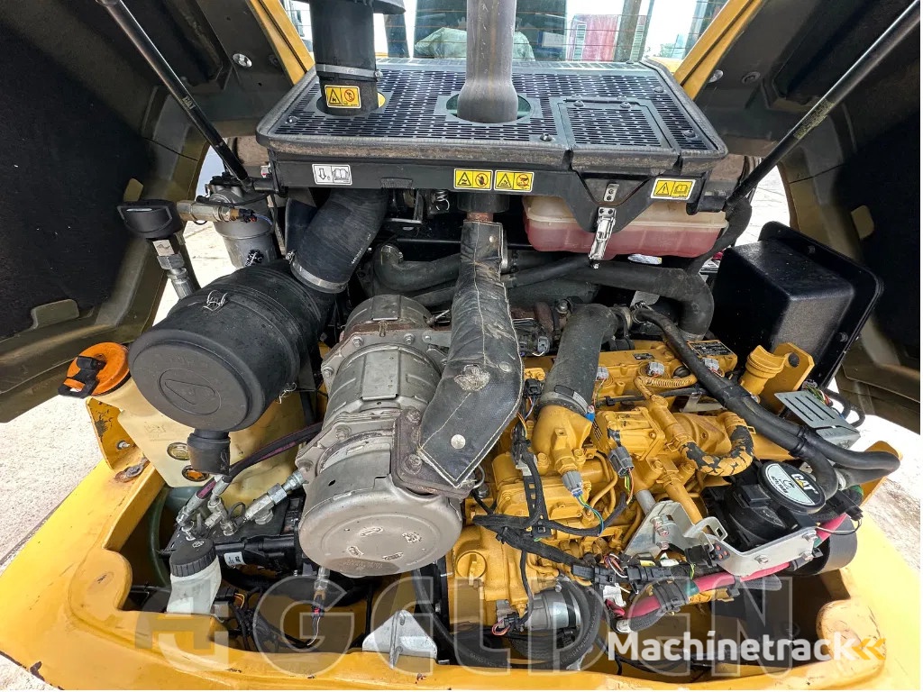 Caterpillar 906M - NEW TYRES