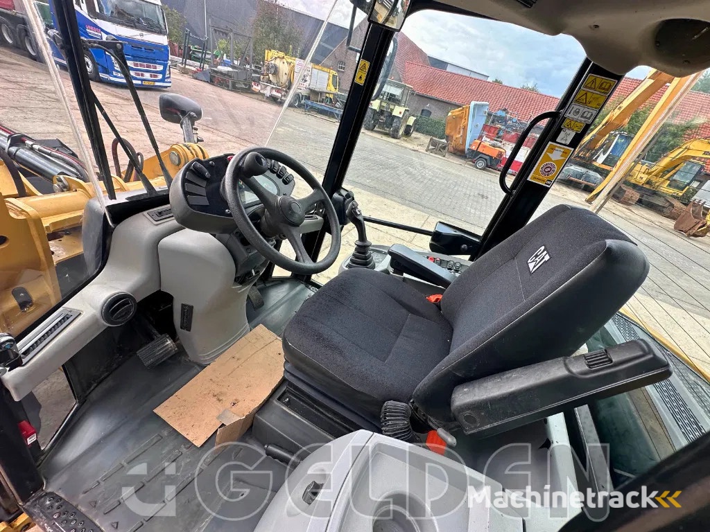 Caterpillar 906M - NEW TYRES