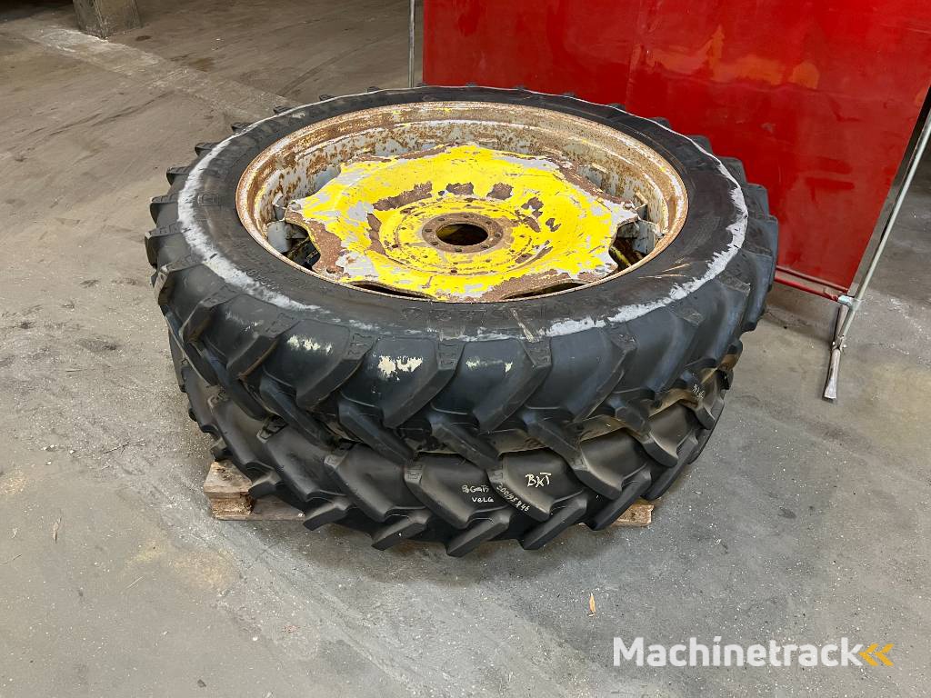 BKT 300/95R46 Agrimax RT955