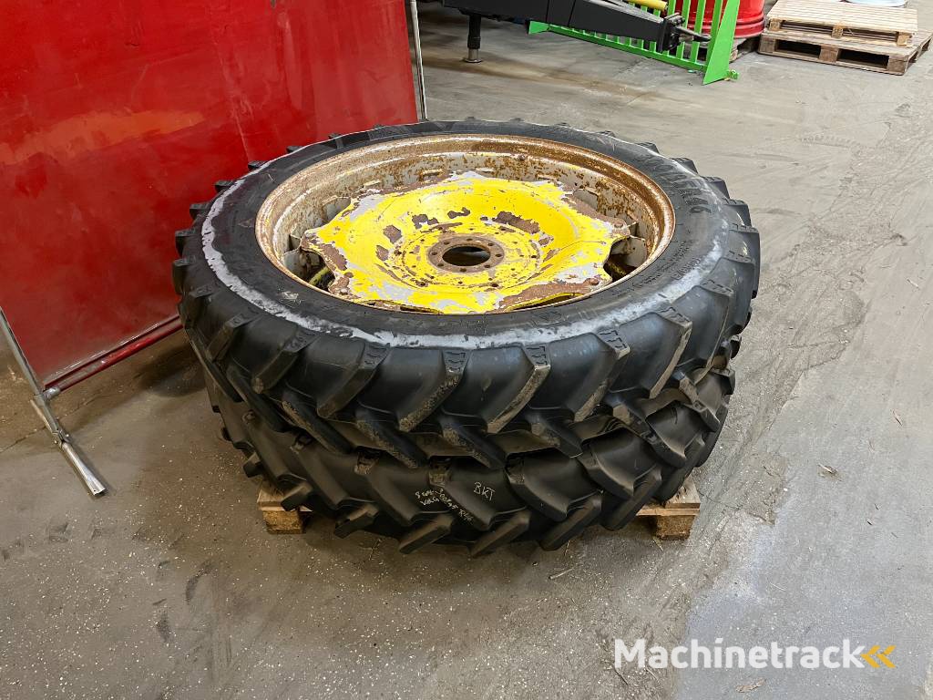 BKT 300/95R46 Agrimax RT955