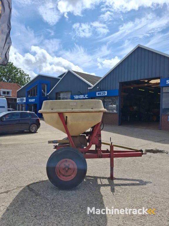 Vicon PS 603 | Pendelstrooier | Op onderstel