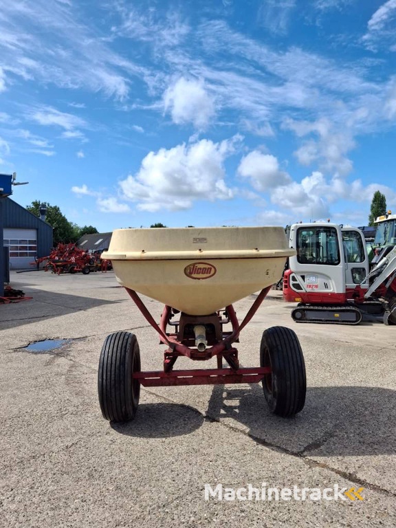 Vicon PS 603 | Pendelstrooier | Op onderstel