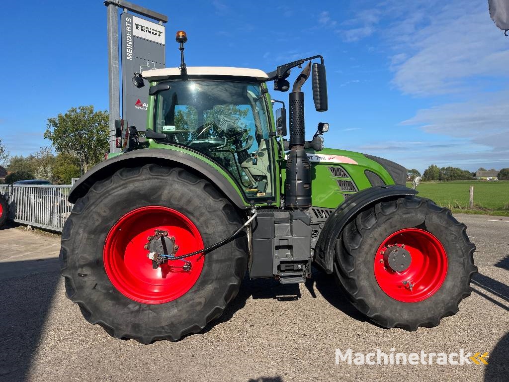 Fendt 718 Vario S4 Profi+
