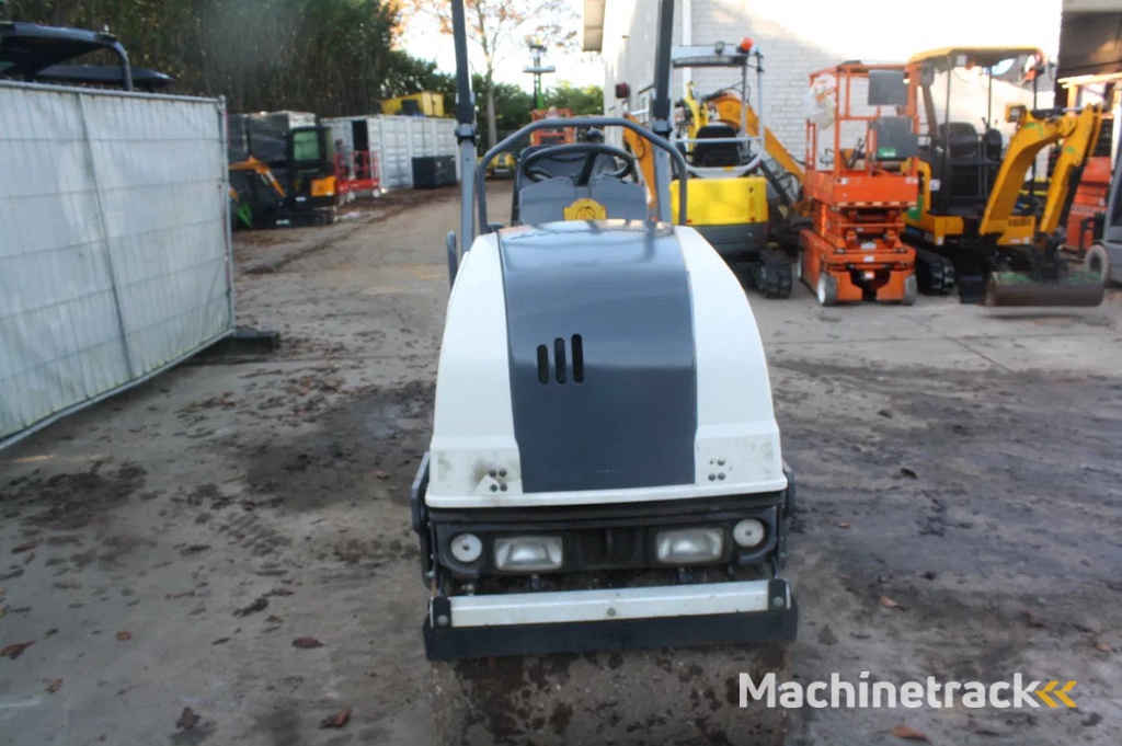 Atlas Copco CC800 dynapac tandemwals 421H wals