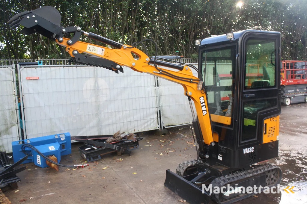 JPC 13 MIVA digmaster minigraver graafmachine