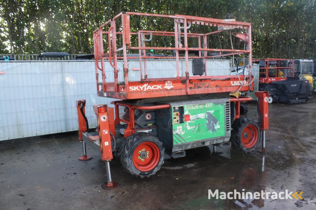 Skyjack SJ6826 RT 4x4 diesel kubota hoogwerker 10 meter