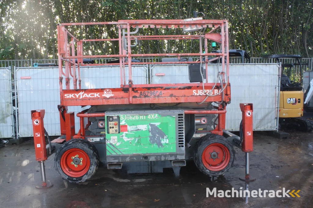 Skyjack SJ6826 RT 4x4 diesel kubota hoogwerker 10 meter
