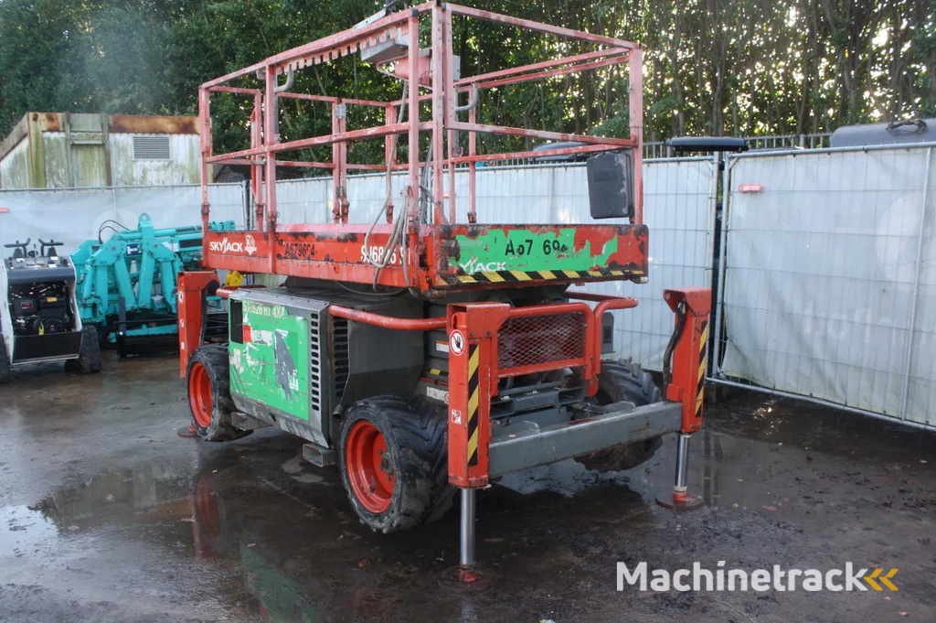 Skyjack SJ6826 RT 4x4 diesel kubota hoogwerker 10 meter