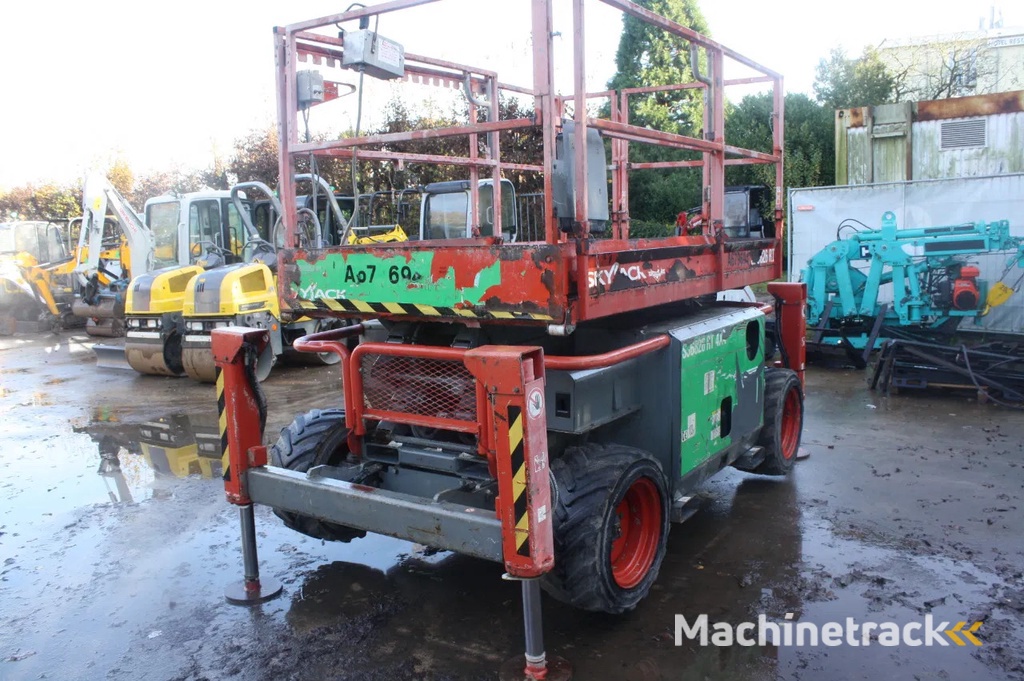 Skyjack SJ6826 RT 4x4 diesel kubota hoogwerker 10 meter