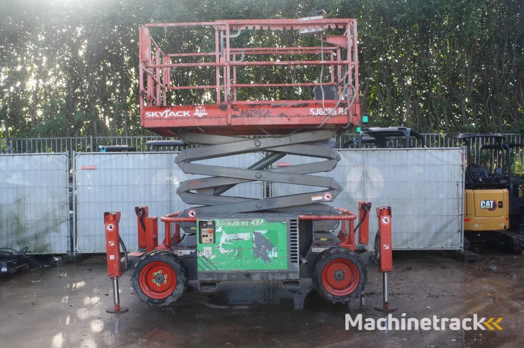 Skyjack SJ6826 RT 4x4 diesel kubota hoogwerker 10 meter