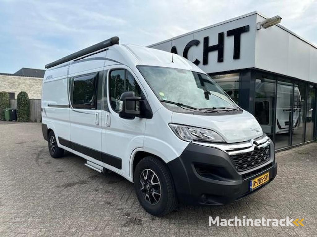 Pössl Buscamper 2 Win S Plus busbiker en zonnepanneel