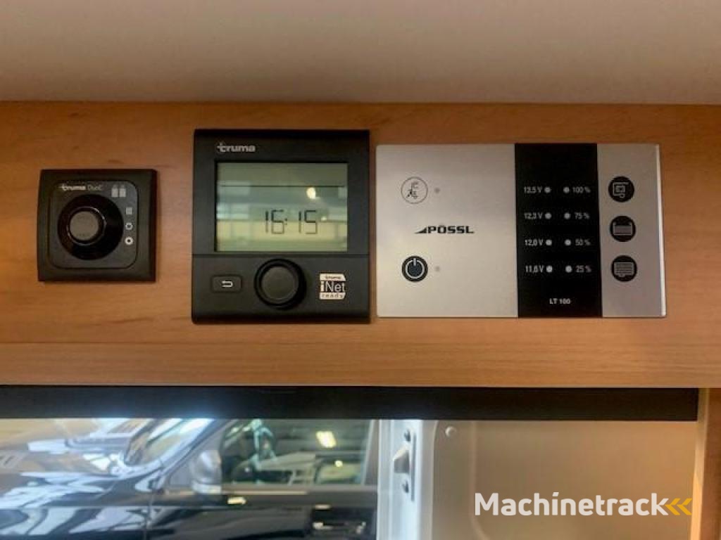 Pössl Buscamper 2 Win S Plus busbiker en zonnepanneel