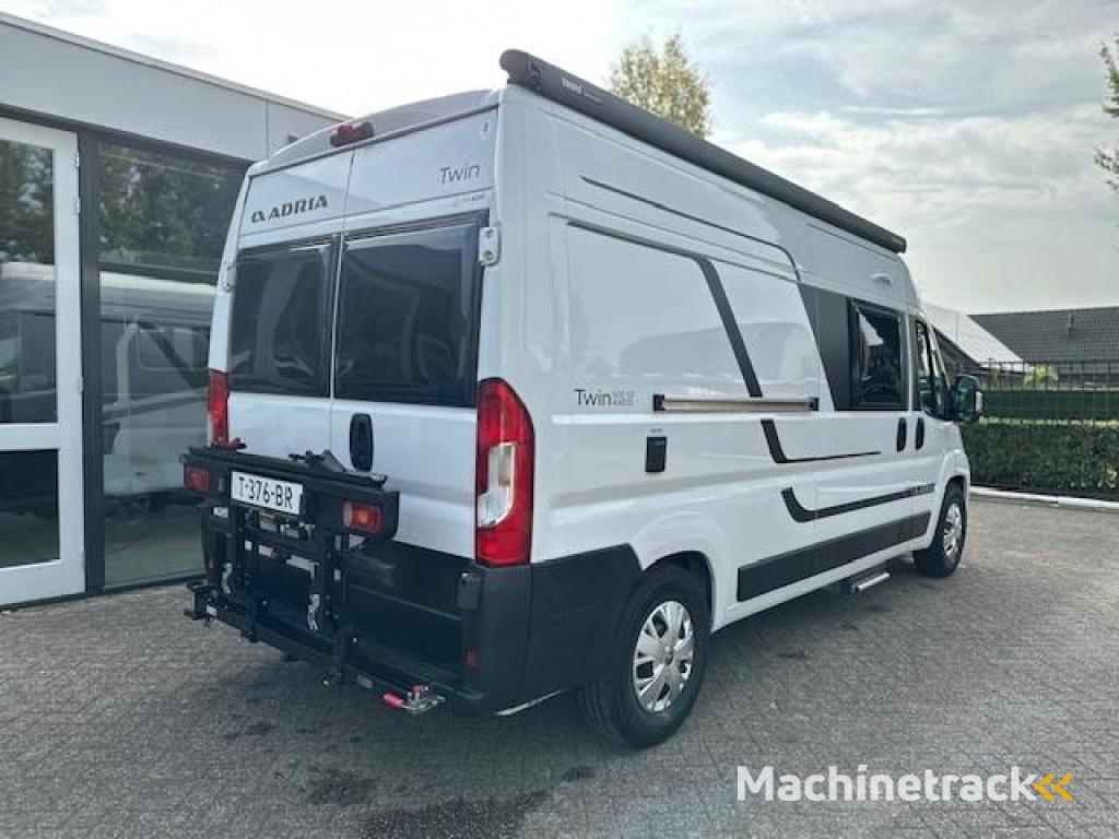 Adria Twin 600 busbiker