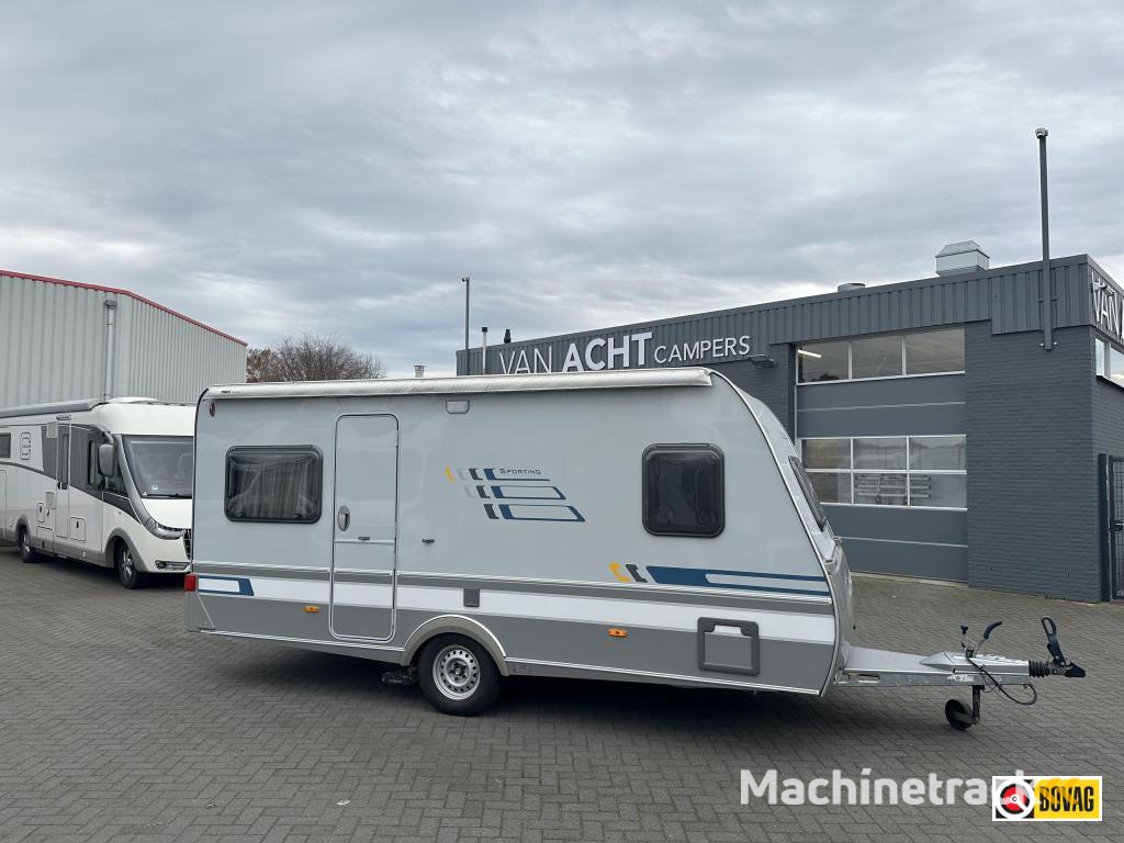 Eriba Sporting 465 Moover, voortent
