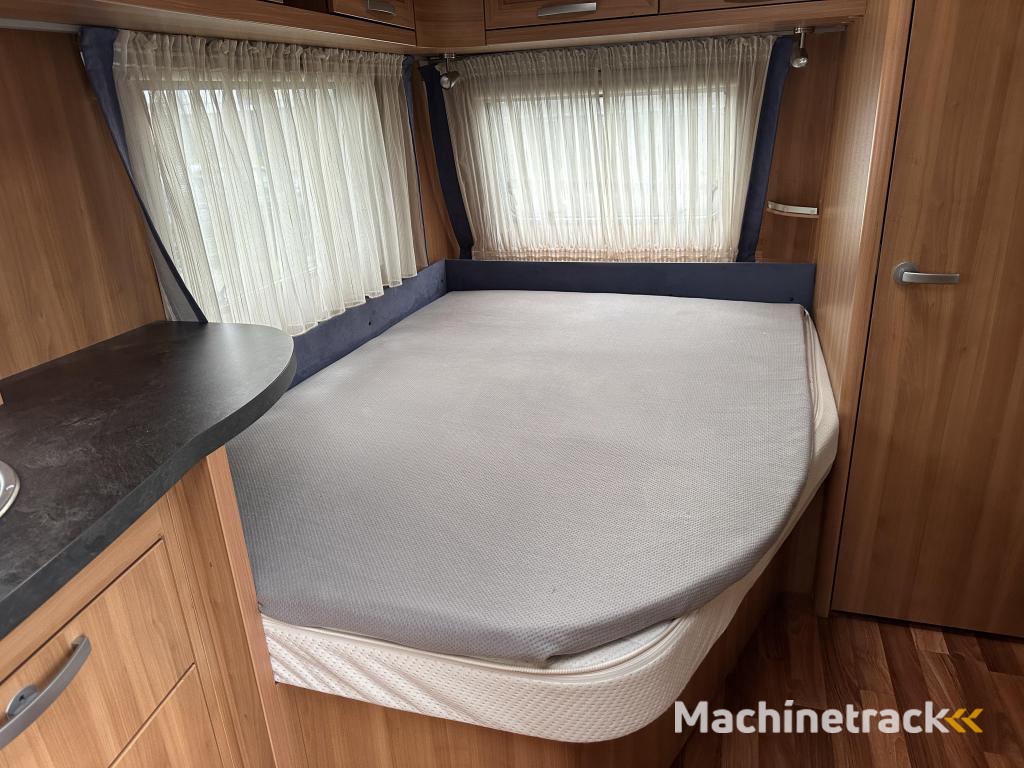 Eriba Sporting 465 Moover, voortent