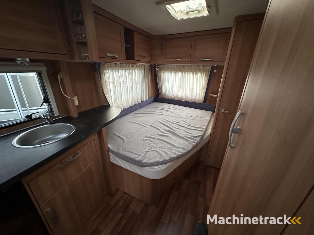 Eriba Sporting 465 Moover, voortent