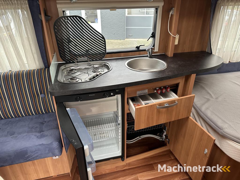 Eriba Sporting 465 Moover, voortent